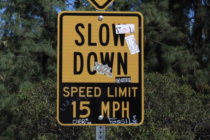 Slow-down-sign